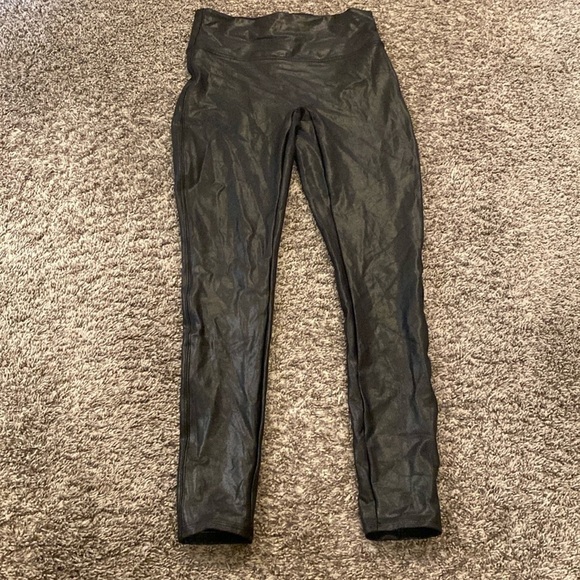 SPANX Pants - Spanx women’s black XL leggings - great condition